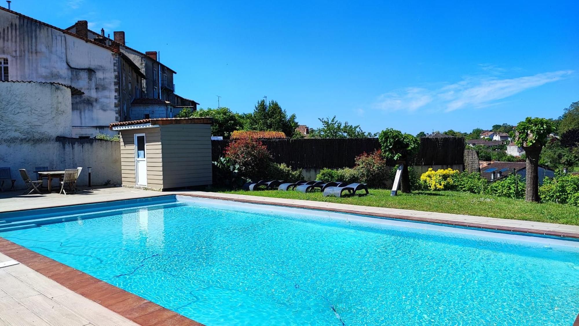 Logis Grand Hotel Pelisson Nontron Exterior photo